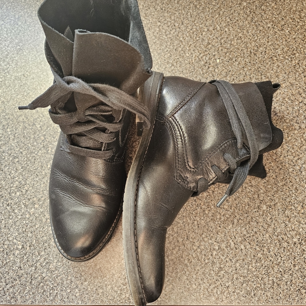 London Fog black combat boots, size 8